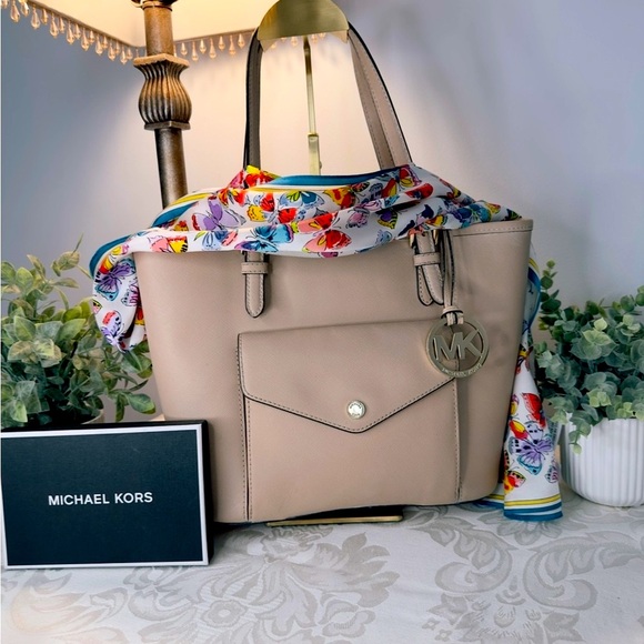 MICHAEL Michael Kors Large Jet Set Tote‎ & Decorative Keychain - Picture 1 of 14